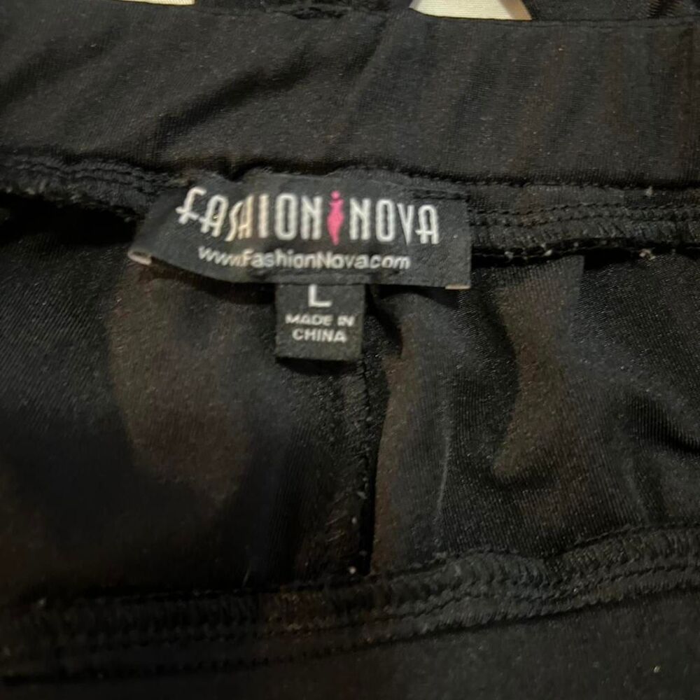 Fashion Nova Y2K Glam Black Cutout Ring Halter Jumpsuit Clubwear size L. - Picture 4 of 6